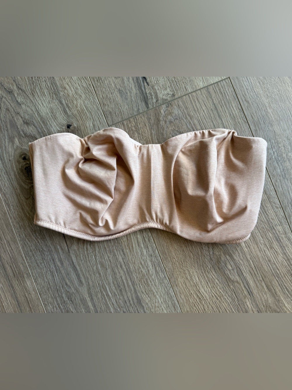 Seamless Strapless Bandeau Bra in Nude